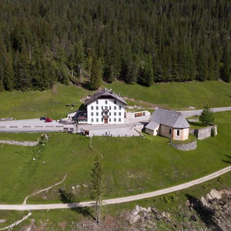 Ristorante Rifugio Ospitale Otel Cortina dʼAmpezzo Dış mekan fotoğraf