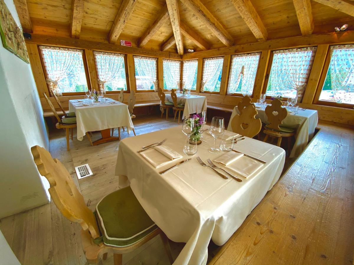 Ristorante Rifugio Ospitale Otel Cortina dʼAmpezzo Dış mekan fotoğraf