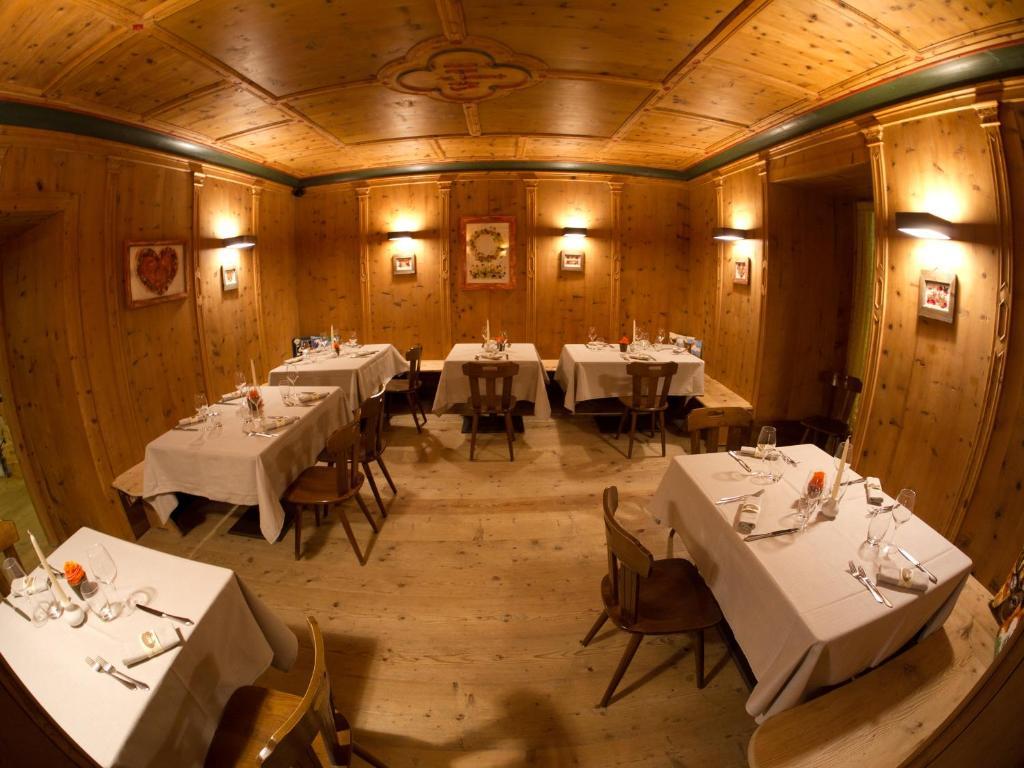 Ristorante Rifugio Ospitale Otel Cortina dʼAmpezzo Dış mekan fotoğraf