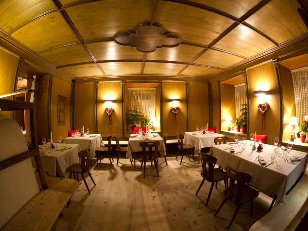 Ristorante Rifugio Ospitale Otel Cortina dʼAmpezzo Dış mekan fotoğraf