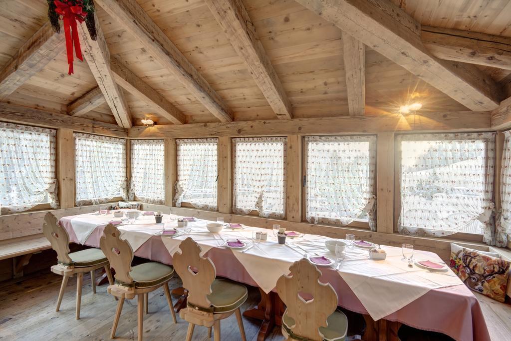 Ristorante Rifugio Ospitale Otel Cortina dʼAmpezzo Dış mekan fotoğraf