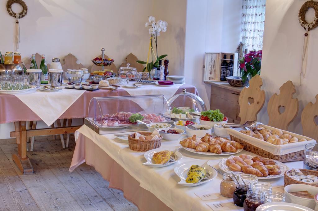 Ristorante Rifugio Ospitale Otel Cortina dʼAmpezzo Dış mekan fotoğraf